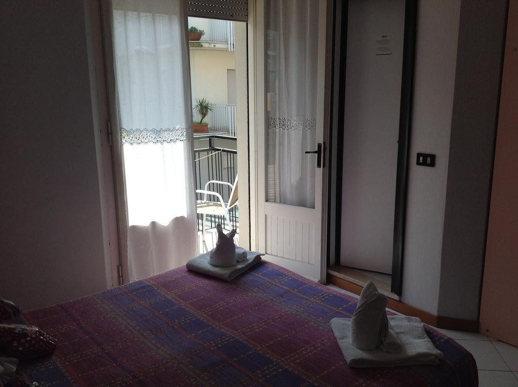 Hotel Laura Rimini Exterior foto